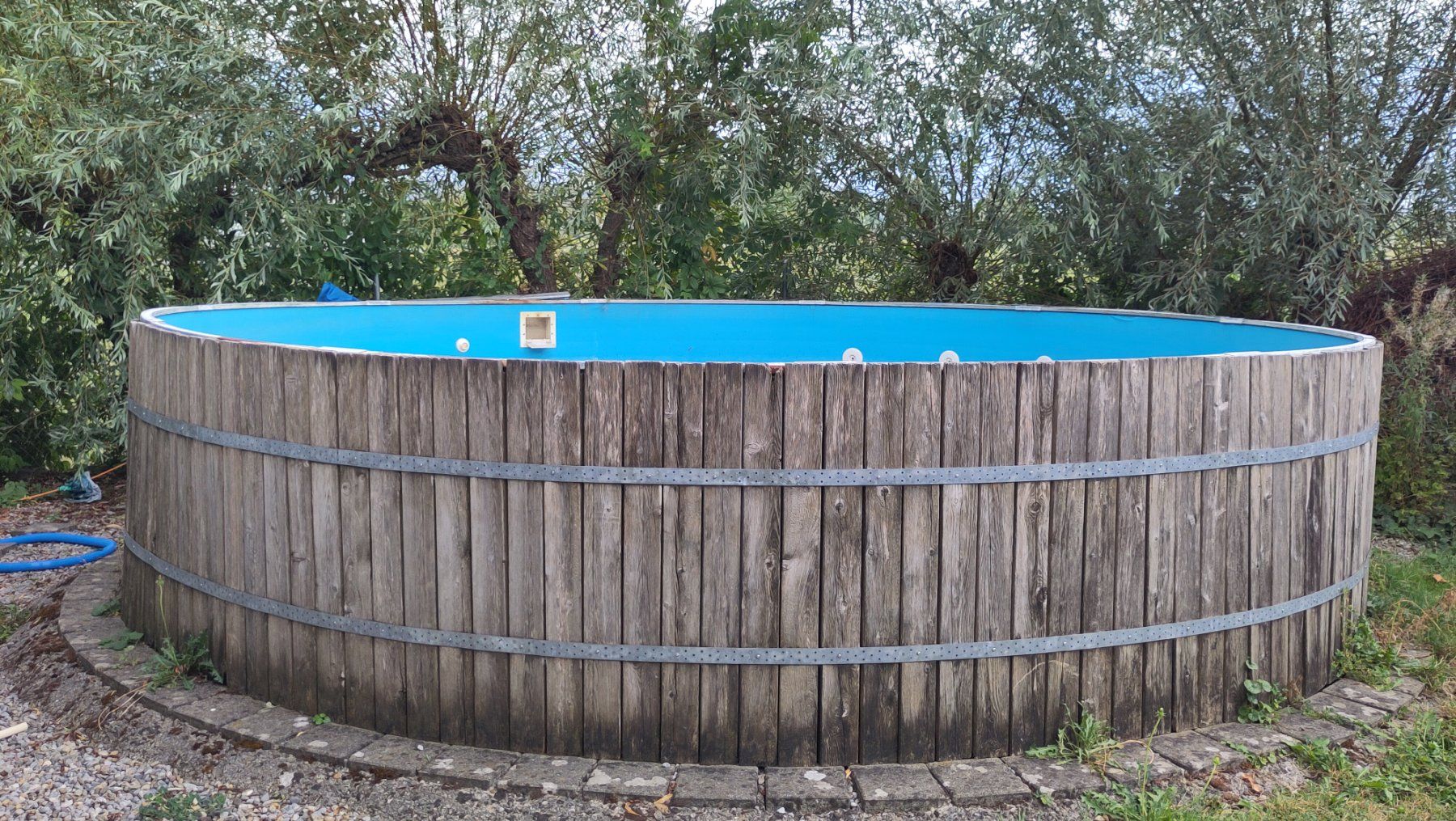 Schwimmbad: Pool mit oder ohne Holzumrandung. Mit Zubehör; ab CHF 1.- – Gebraucht aus Uznach von slotsfrun