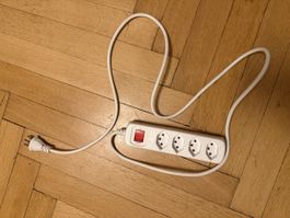 Multiprise Powertek 4 prises, 1.5m - Pratique !