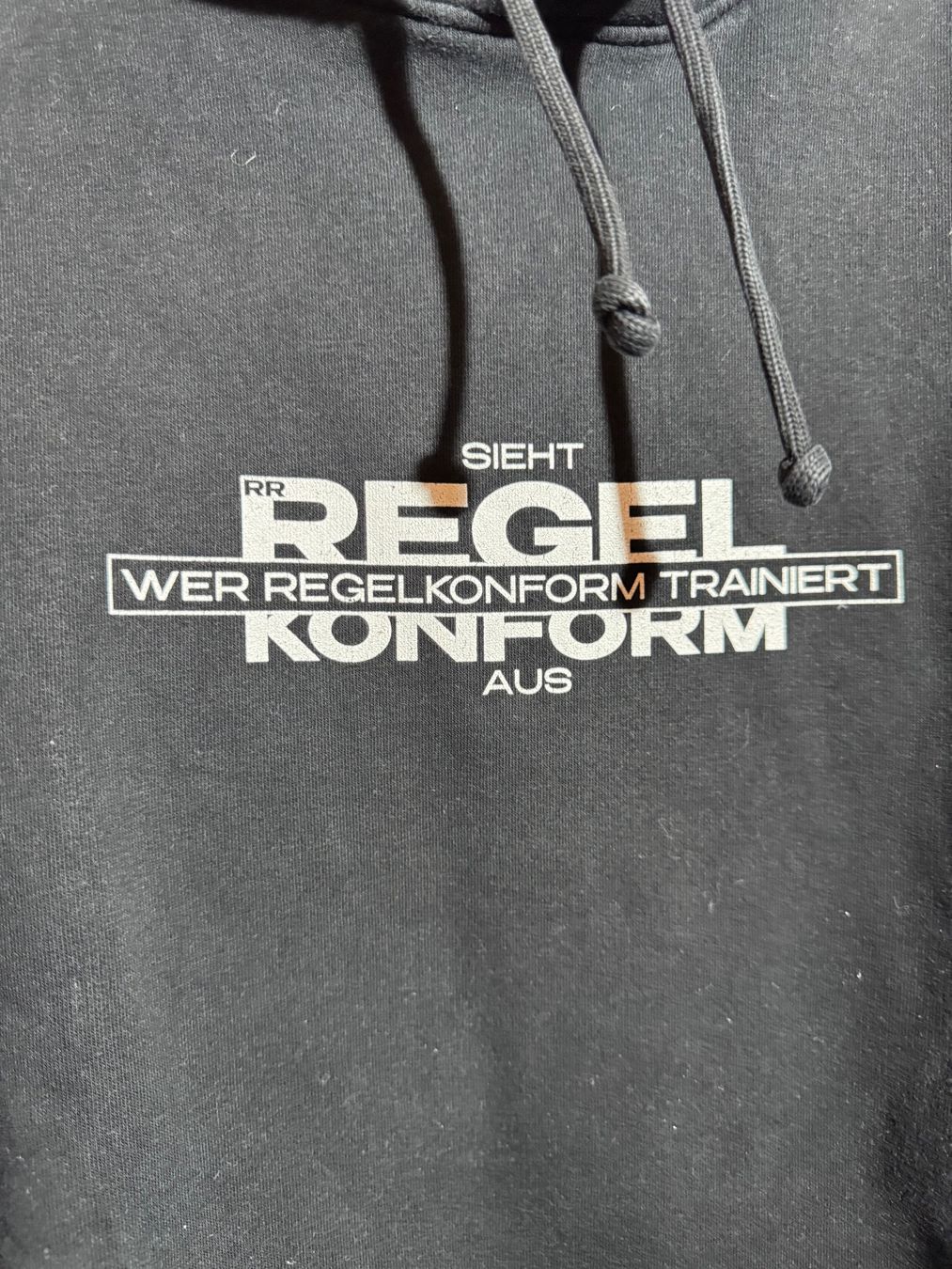 Pullover & Sweatshirts: Schwarzer Kapuzenpullover Hoodie Gr. 3XL – Gebraucht aus Grosswangen von second_hand_dress 7