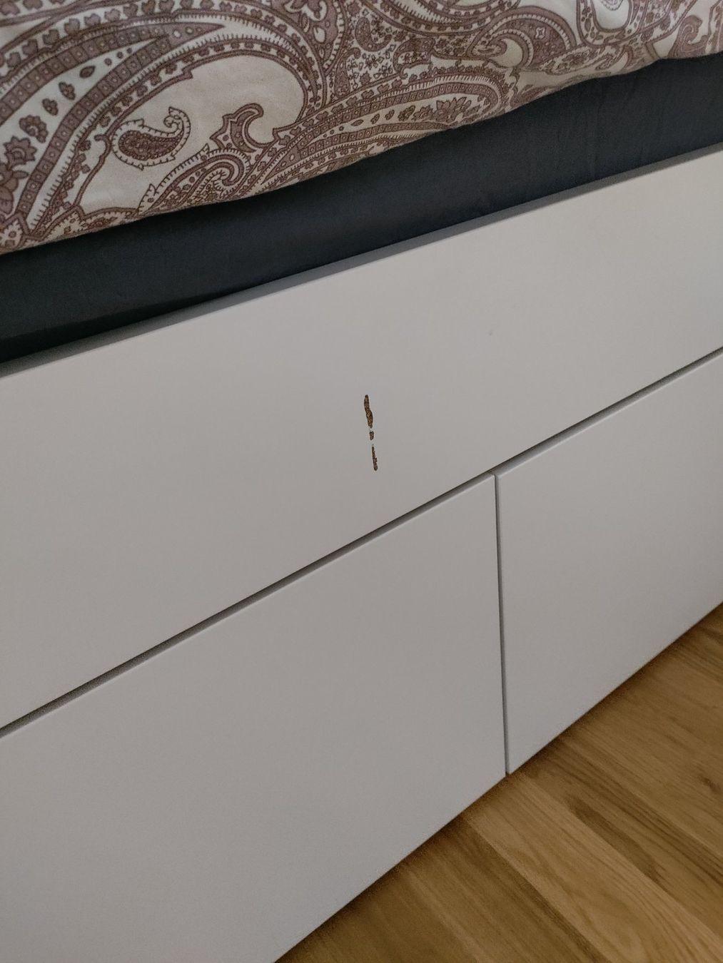 Betten: Bett 180x200 + 4Schubladen – Gebraucht aus Vevey von  3