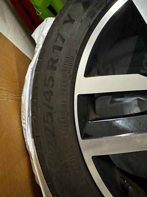 Volkswagen Pneumatici & Ruote complete: Gomme VW GOLF (SPORTSVAN) – Usato da Locarno venduto da joe_t97n 3