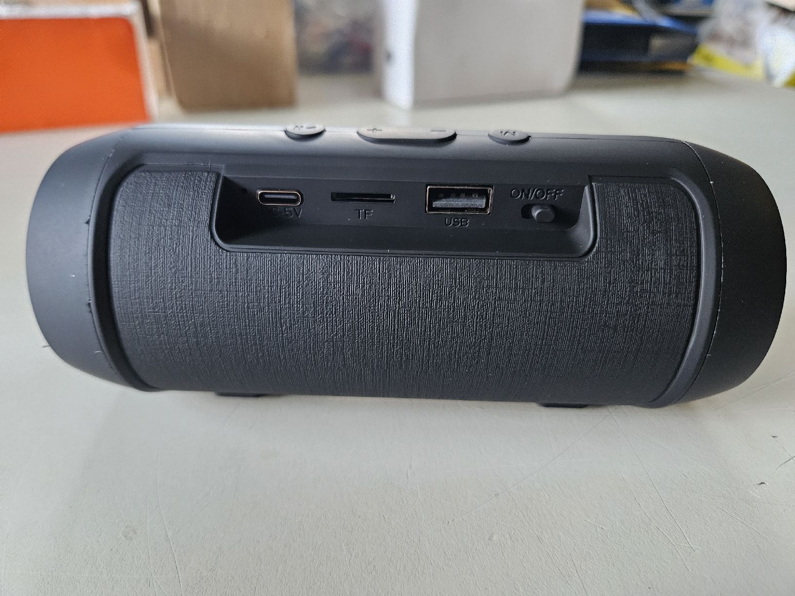 Casse acustiche: Neu tragbarer Bluetooth-Lautsprecher ! – Nuovo (secondo la descrizione) da Oberburg venduto da znas 1