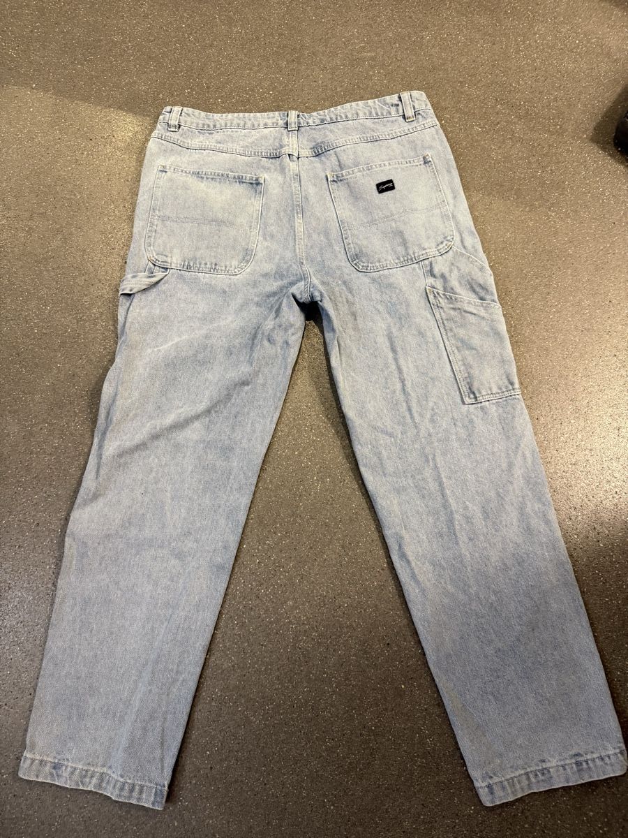 Jeans: Jeans hellblau Grösse 38  – D'occasion à Niederbipp par Swiss_855 3