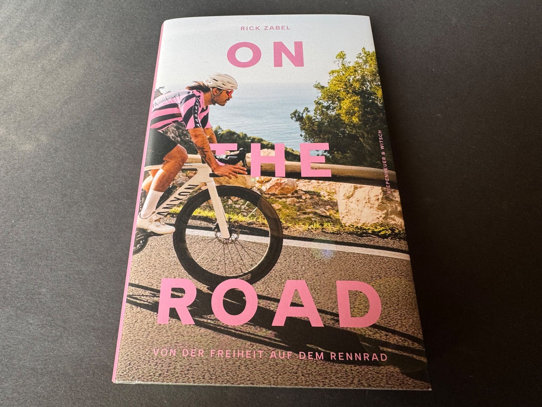Libri: RICK ZABEL ON THE ROAD – Nuovo (secondo la descrizione) da Hägendorf venduto da bri_v995