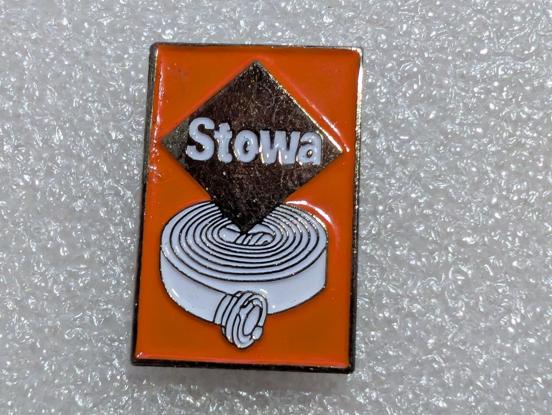 Plaketten & Abzeichen: Ansteckpin 257: Stowa – Gebraucht aus Oppligen von Pin-Fall-Shop