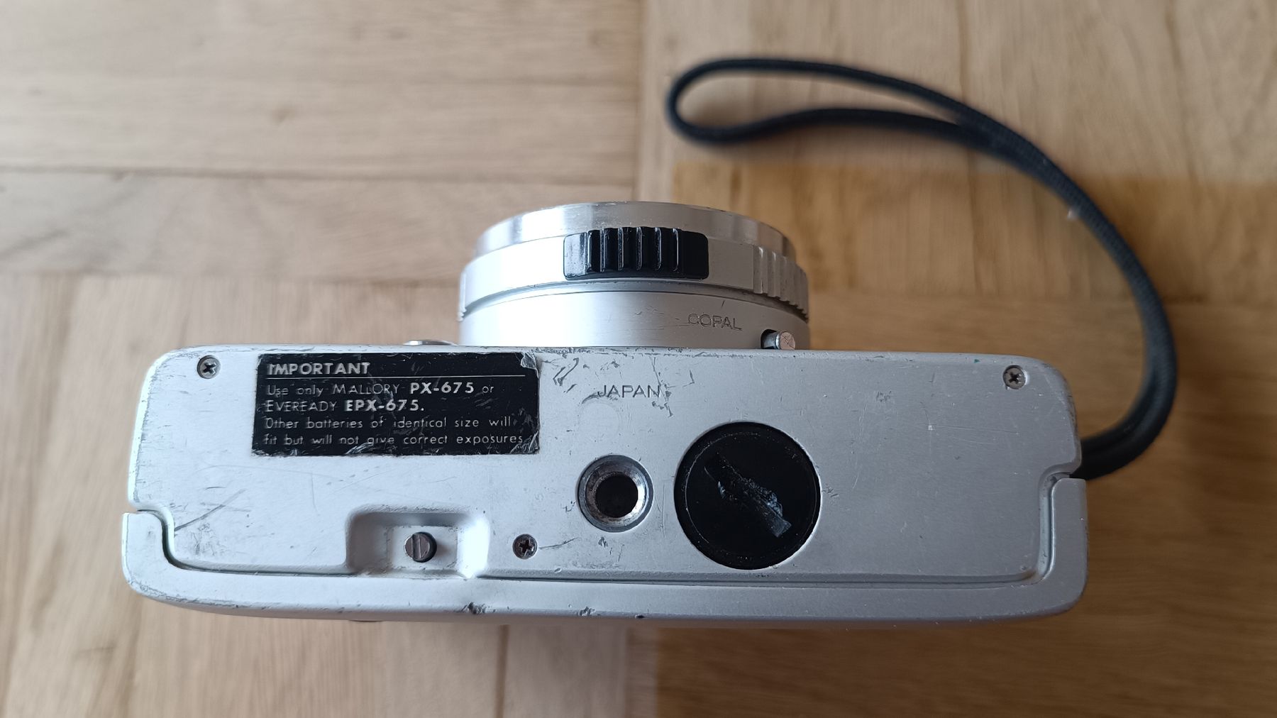Konica Fotocamera: Konica C35 Kamera mit Blitz National PE-300 – Usato da Baden venduto da zuppel 3