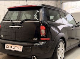 Mini Clubman One 1397, 90 PS Schwarz