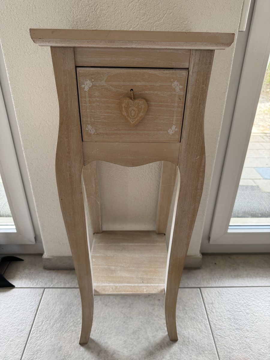 Commodes: Beistellmöbel mit Schublade Landhausstil hellbraun – D'occasion à Albligen par Harmonika55