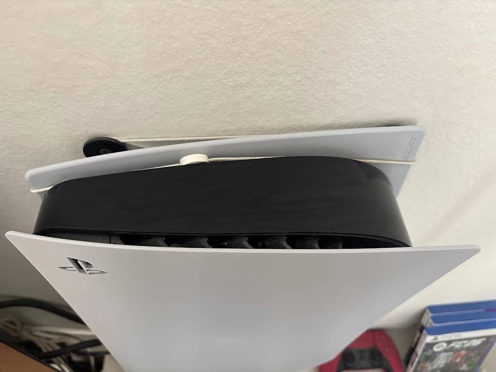 Consoles: Playstation 5 Disc Version mit 3 Controller – D'occasion à Basel par Springeli 3