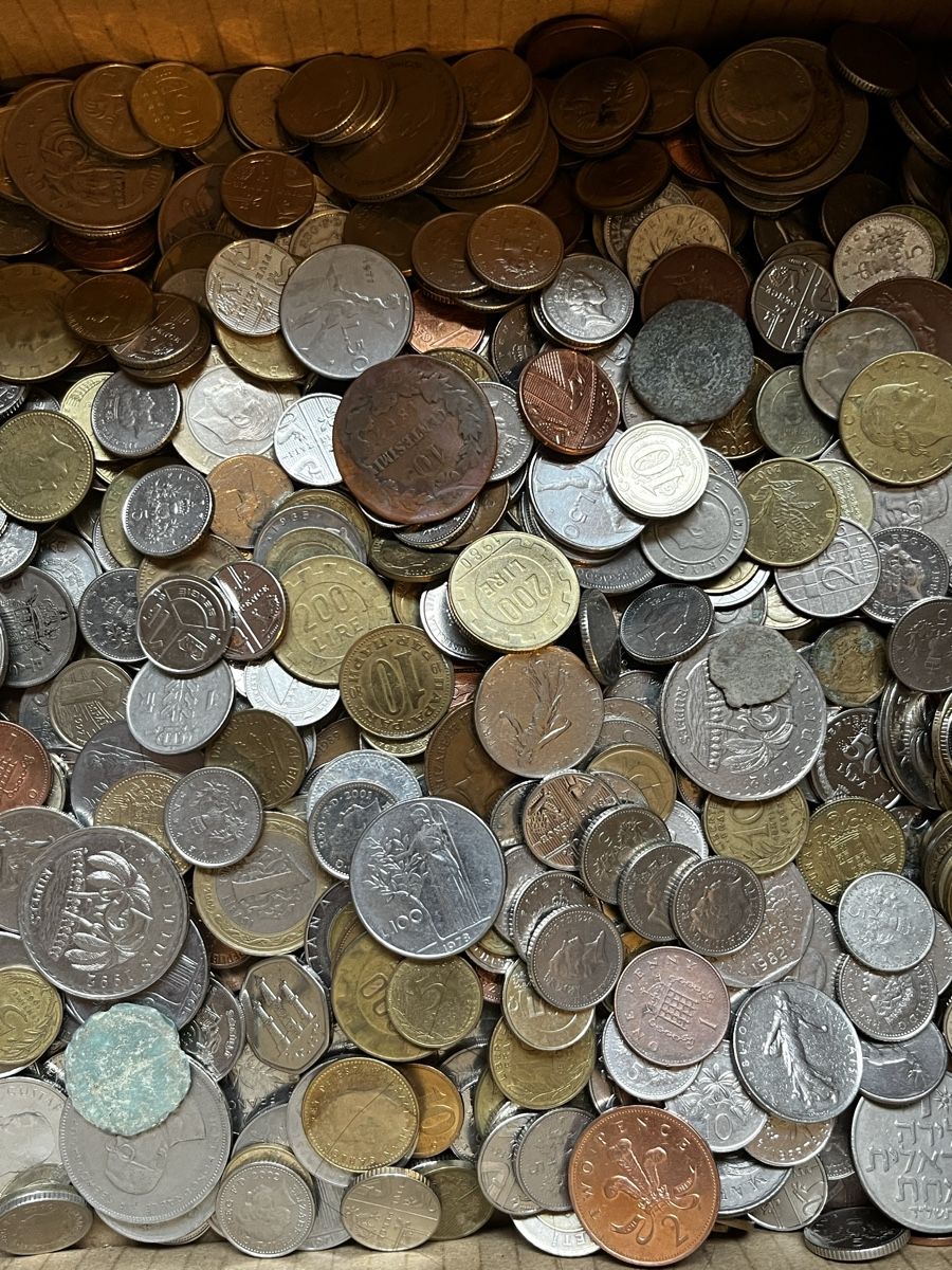 Tutti le monete: 4 kilo de monnaie du monde – Nuovo (secondo la descrizione) da Noville venduto da mat_hy52 2