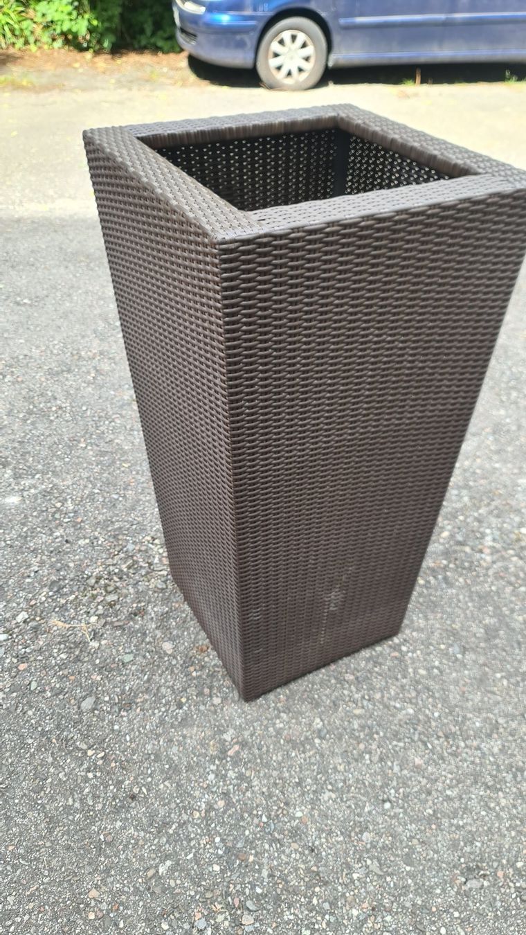 Vasi per fiori: Rattan-Blumentopf – Nuovo (secondo la descrizione) da Oberdorf BL venduto da heinimag