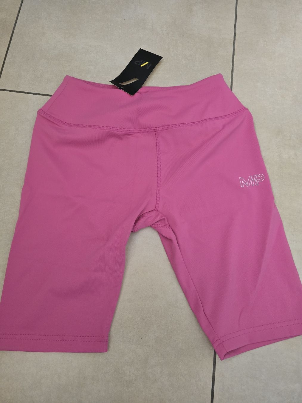 Leggings: Sport Shorts / Radler - Grösse S – Neu und originalverpackt aus Rickenbach b. Wil von Kth_v8