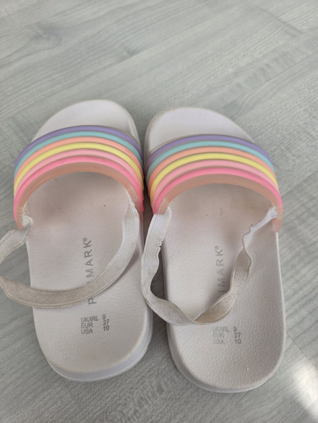 Primark Scarpe per ragazze: Primark Badeschuhe Regenbogenfarben – Usato da Kaltbrunn venduto da tabekawi 1