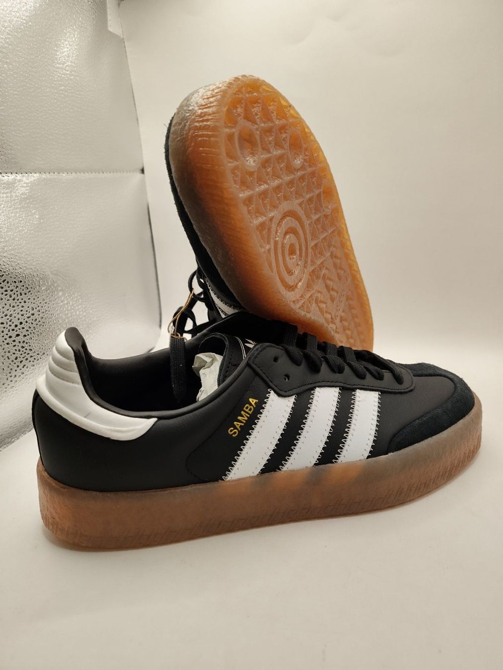 Adidas Scarpe da uomo: Adidas - Samoa schwarz/weiss Gr. 40.5 – Nuovo e nell'imballaggio originale da Dällikon venduto da Retouren_Resale