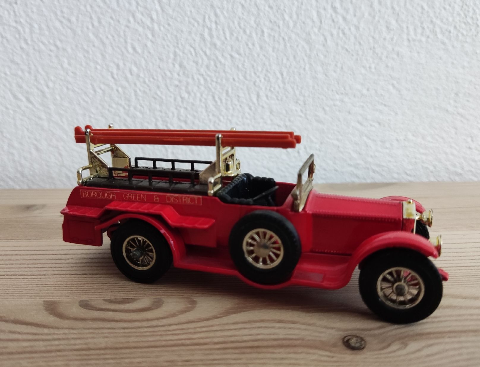 Matchbox Modellini d'auto: Match Box Autos – Usato da Chur venduto da Nisami 4