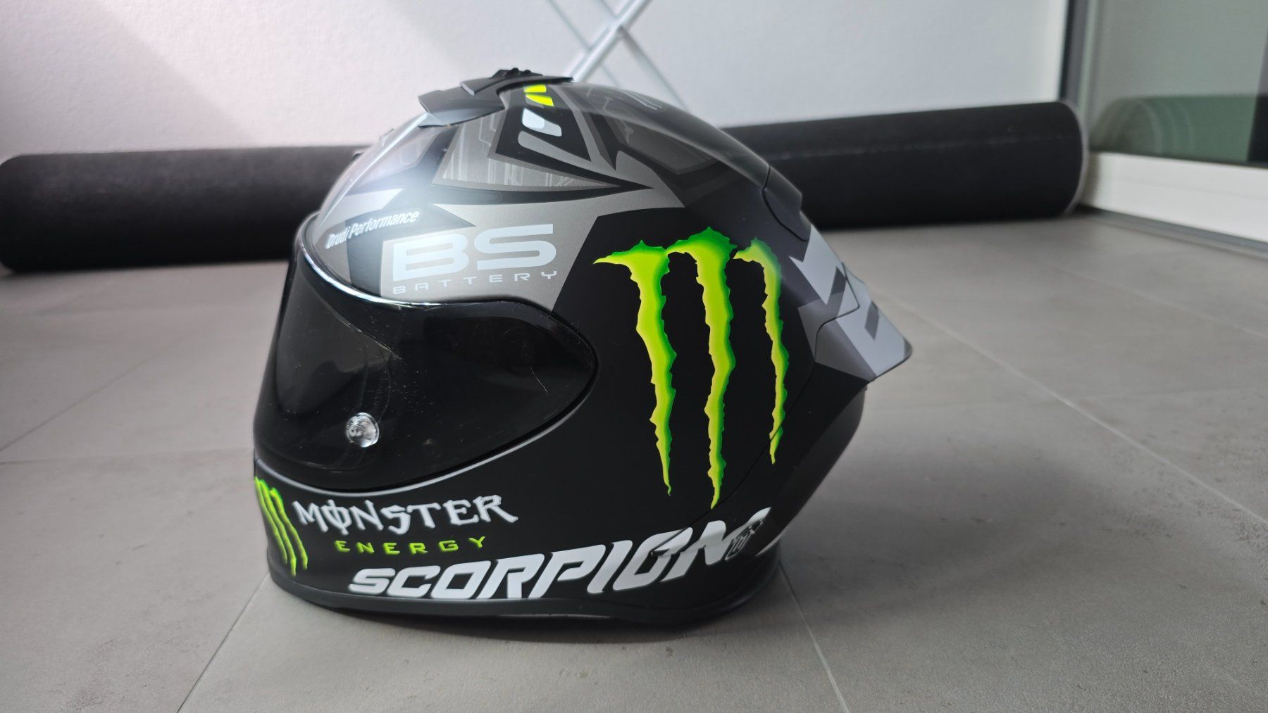 Casques & visières: Casque Scorpion Exo R1, Fabio Quartararo, taille 58 – D'occasion à St-Sulpice VD par GT3RS 2