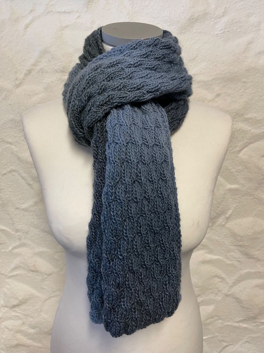 Foulard & Sciarpe: Schal, blau – Nuovo (secondo la descrizione) da Urnäsch venduto da pas_5r9c 2