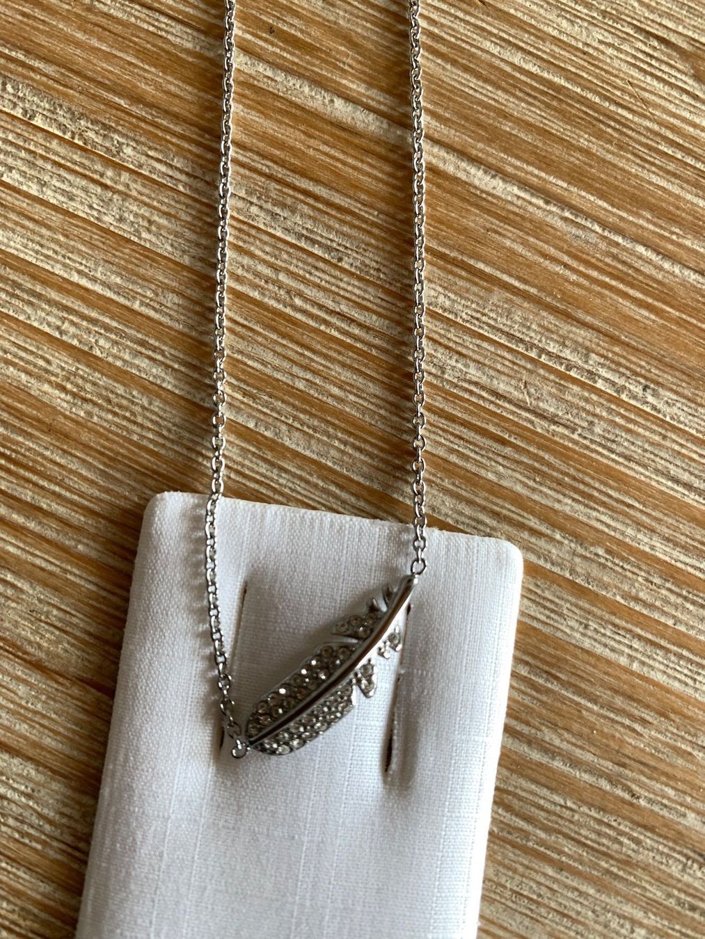 Anelli: Collier plume argent 925 neuf – Nuovo e nell'imballaggio originale da Perroy venduto da barballalla