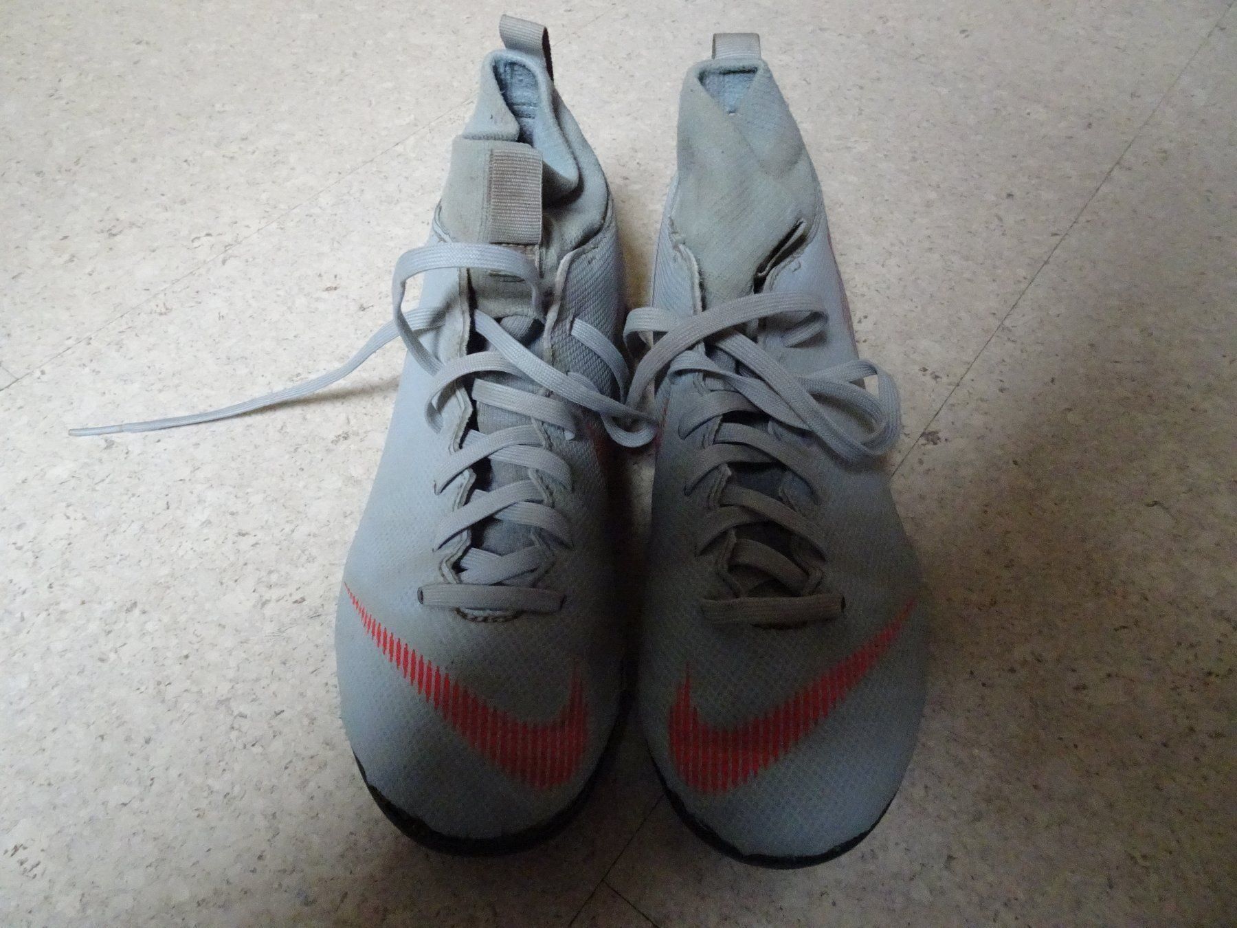 Nike Scarpe per ragazzi: Fussballschuhe – Usato da Münchenbuchsee venduto da Yothu
