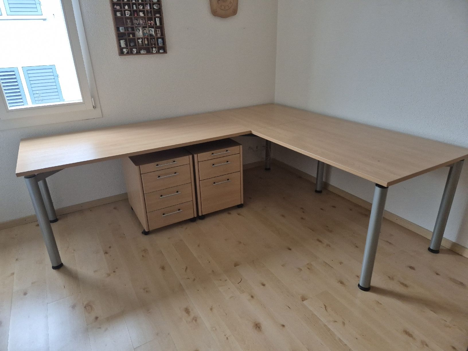 Bureaux: Pult mit Schubladen und 2 Korpussen – D'occasion à Hinteregg par Secondhand_Carmen 1