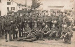 Schweizer Soldaten militärisches Gruppenporträt
