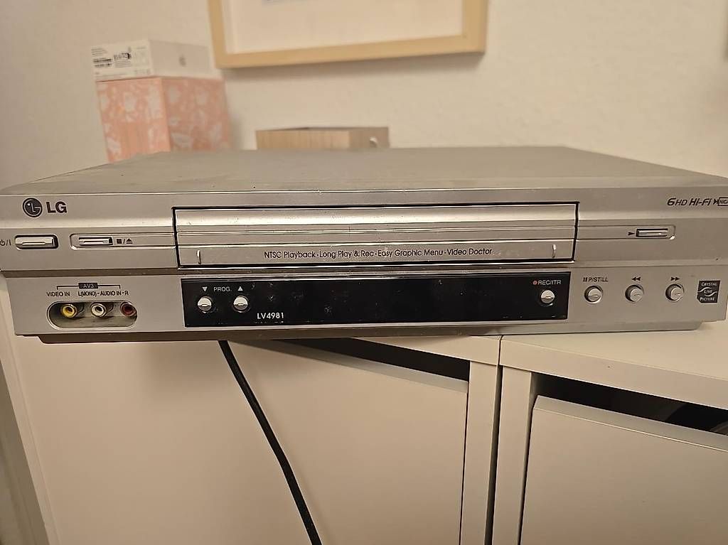 Systèmes audio & multimédias: Lecteur VHS LG sans télécommande  – D'occasion à Geneve par Morgane_manto