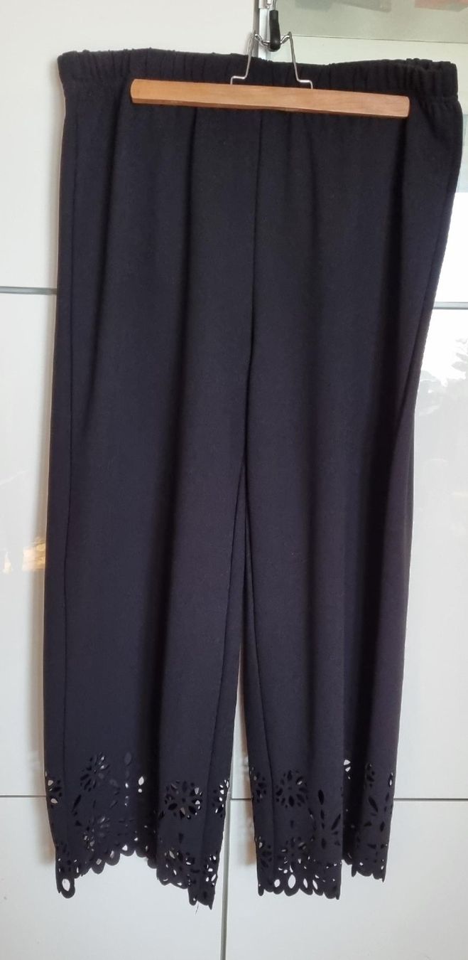 Pantaloni: pantalon T46-48 stretch – Nuovo (secondo la descrizione) da Tolochenaz venduto da nieeva 2