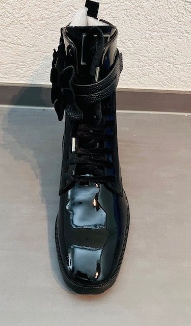 Damenschuhe: Stiefel Schwarzer – Neu und originalverpackt aus Adlikon b.Regensdf von lau_cp5r 1