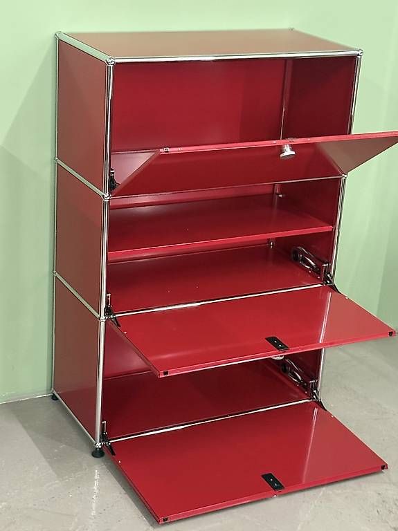 Scaffali: USM Haller Highboard rubinrot. – Usato da Glattbrugg venduto da q-aderdesign 1