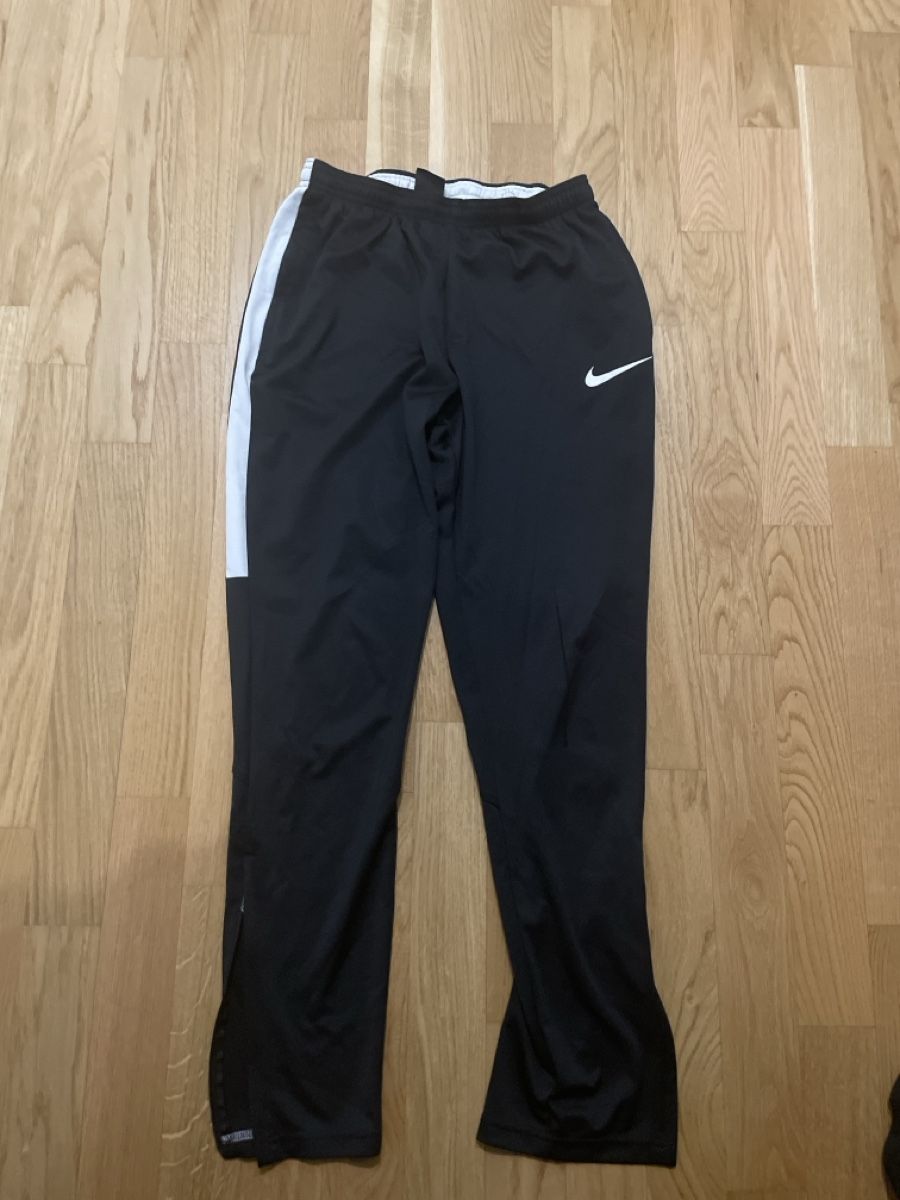 Pantaloni: Nike, S – Usato da Renens VD venduto da cjneco