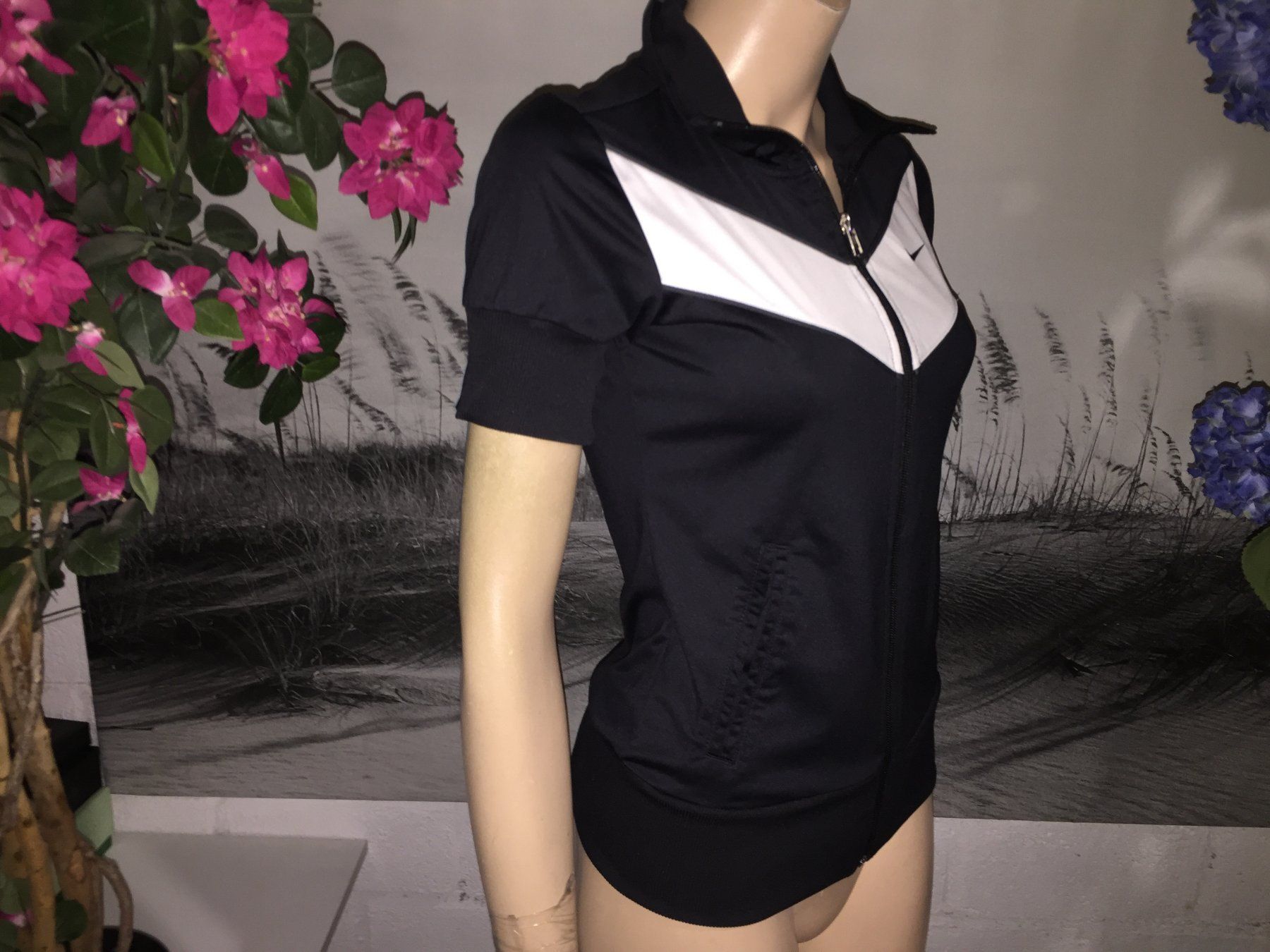 Nike Jacken: VESTE / Jacke NIKE  Taille / Grosse XS – Gebraucht aus Cossonay-ville von Super-Price-Quality 4