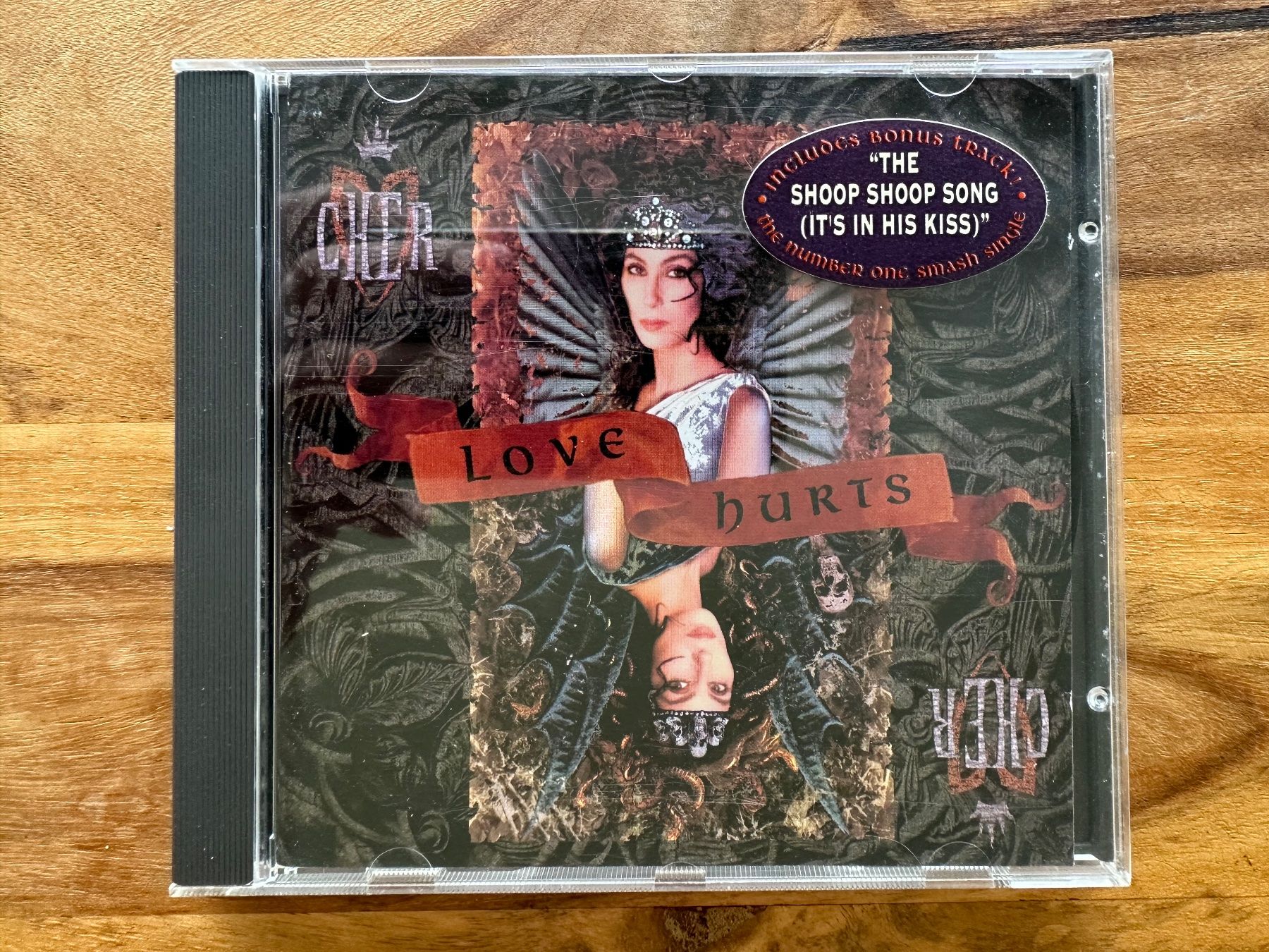 CDs: Cher - Love Hurts – Gebraucht aus Horgen von flyingpenguin2000