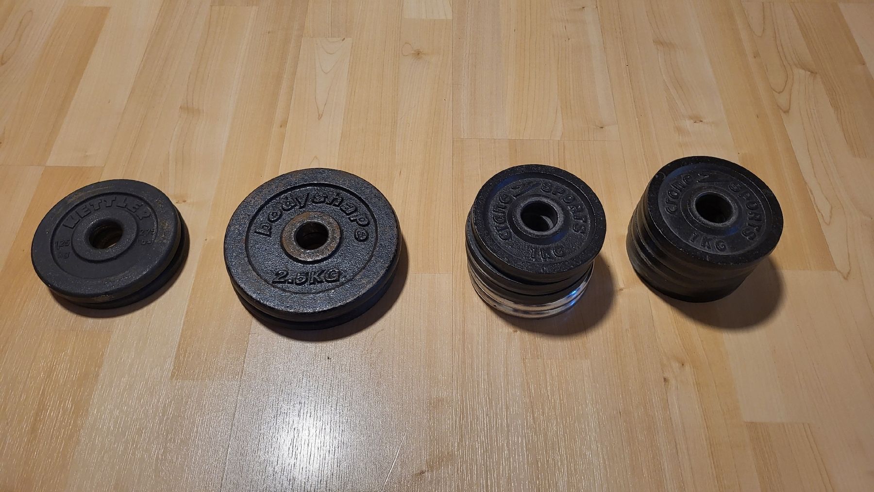 Manubri & Pesi: Div. Gewichtscheiben 2,5 / 1,25 / 1 Kg – Usato da Winterthur venduto da stutzrolf70