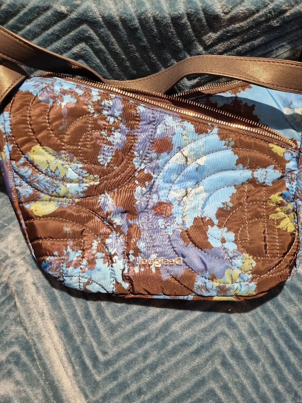Desigual Borse da donna: Desigual Tasche blau gemustert gute Zustand – Nuovo (secondo la descrizione) da Aesch BL venduto da mutti04 1