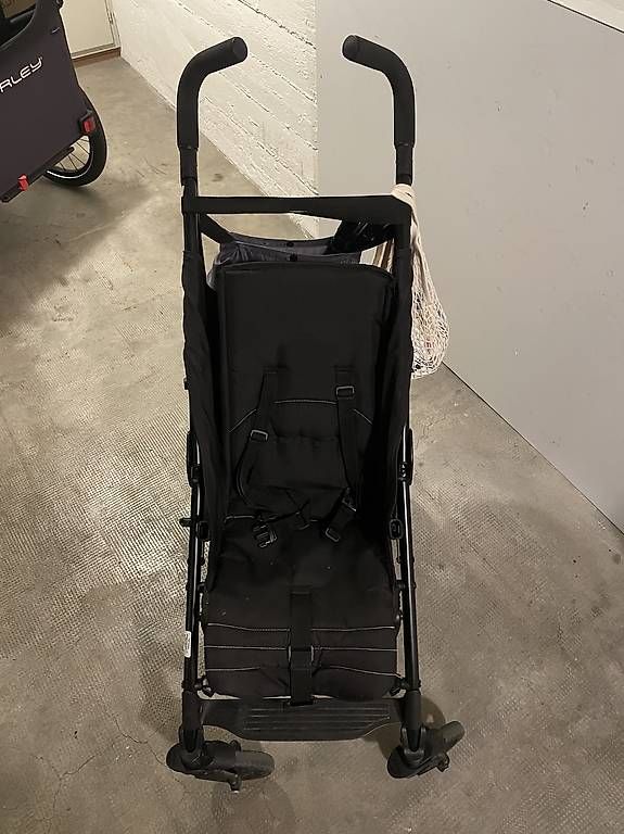Carrozzine: Chicco Liteway Buggy / Kinderwagen  schwarz – Usato da Basel venduto da sts82 1