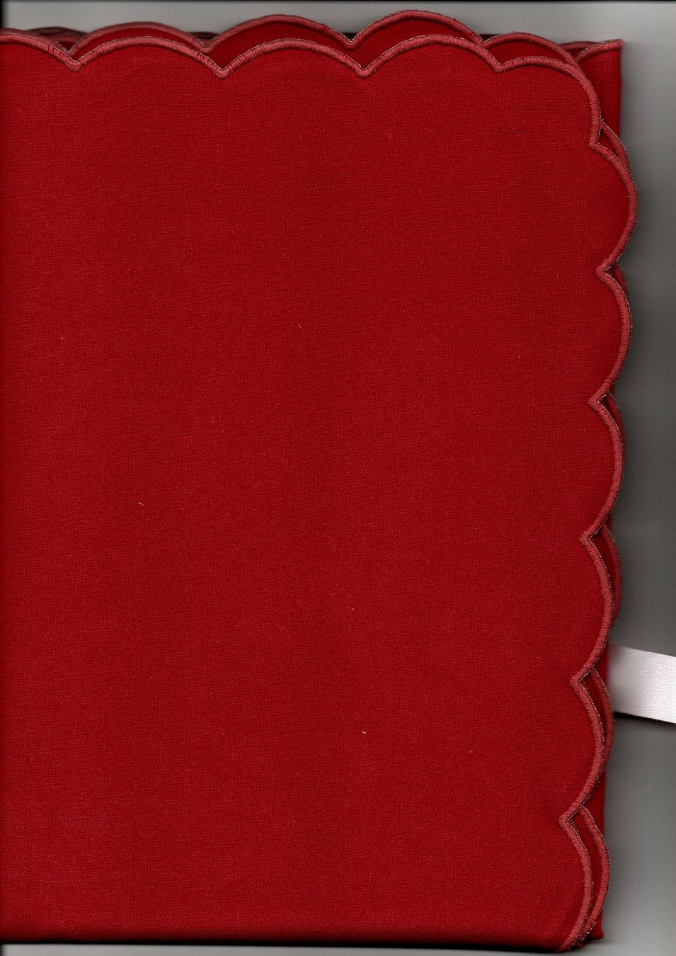 Sonstige Tischwäsche: Tischtuch rot, 135 x 163 cm, B'wolle/Polyester – Gebraucht aus Wiesendangen von Gullfoss 2