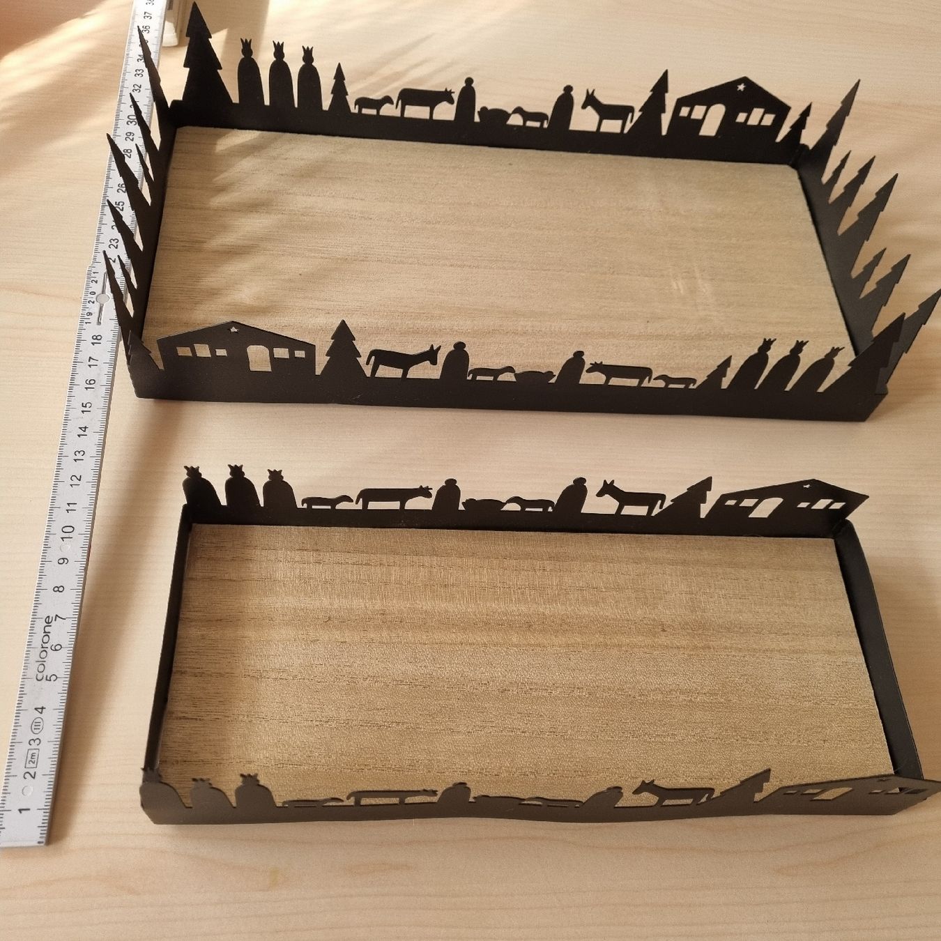 Grafica & Litografie: 2 X Holztablett mit Scherenschnitt, Weihnachten.NEU – Nuovo e nell'imballaggio originale da Lyssach venduto da Edelweiss3000 1