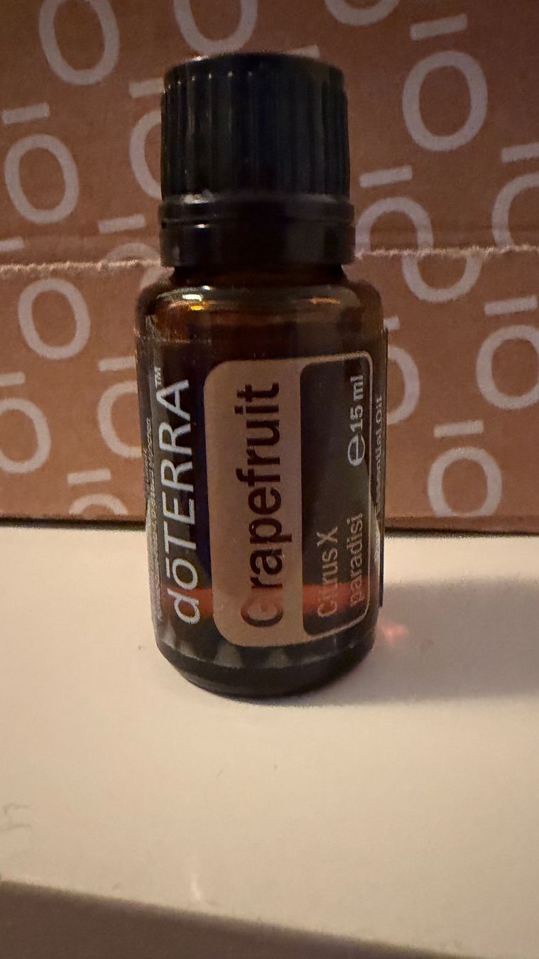 Doterra Oli essenziali: doterra Grapefruit 15ml, neu und ungeöffnet – Nuovo e nell'imballaggio originale da Steinach venduto da Pumuckeli1
