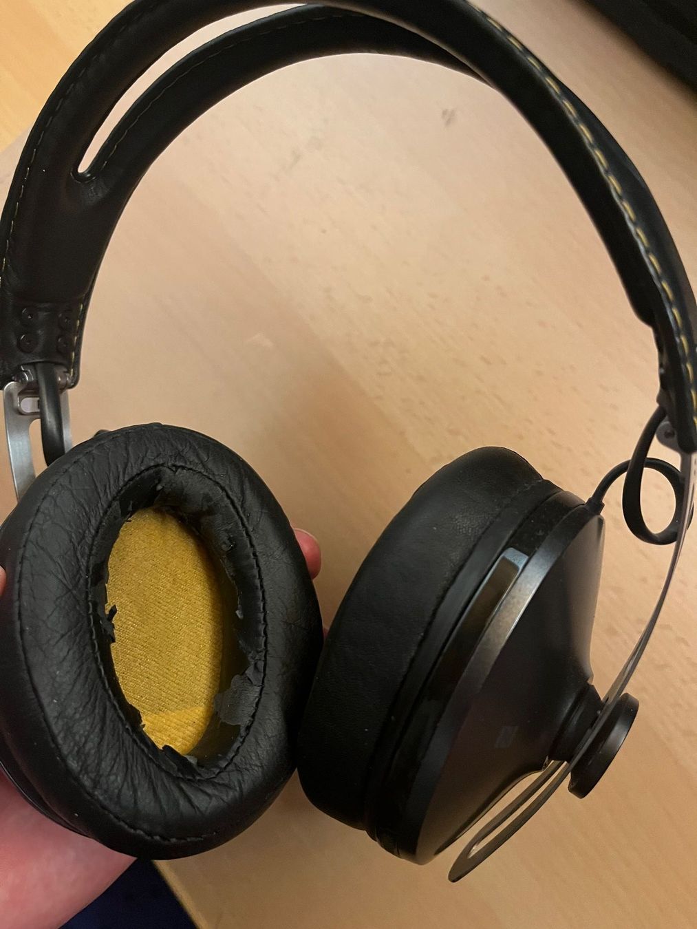 Sennheiser Cuffie: Sennheiser Momentum Wireless Kopfhörer – Usato da Au ZH venduto da Comeback_Q 9
