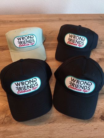 🔥WRONG FRIENDS Kappe/Cap Neu NP 50.- Schnäppchen