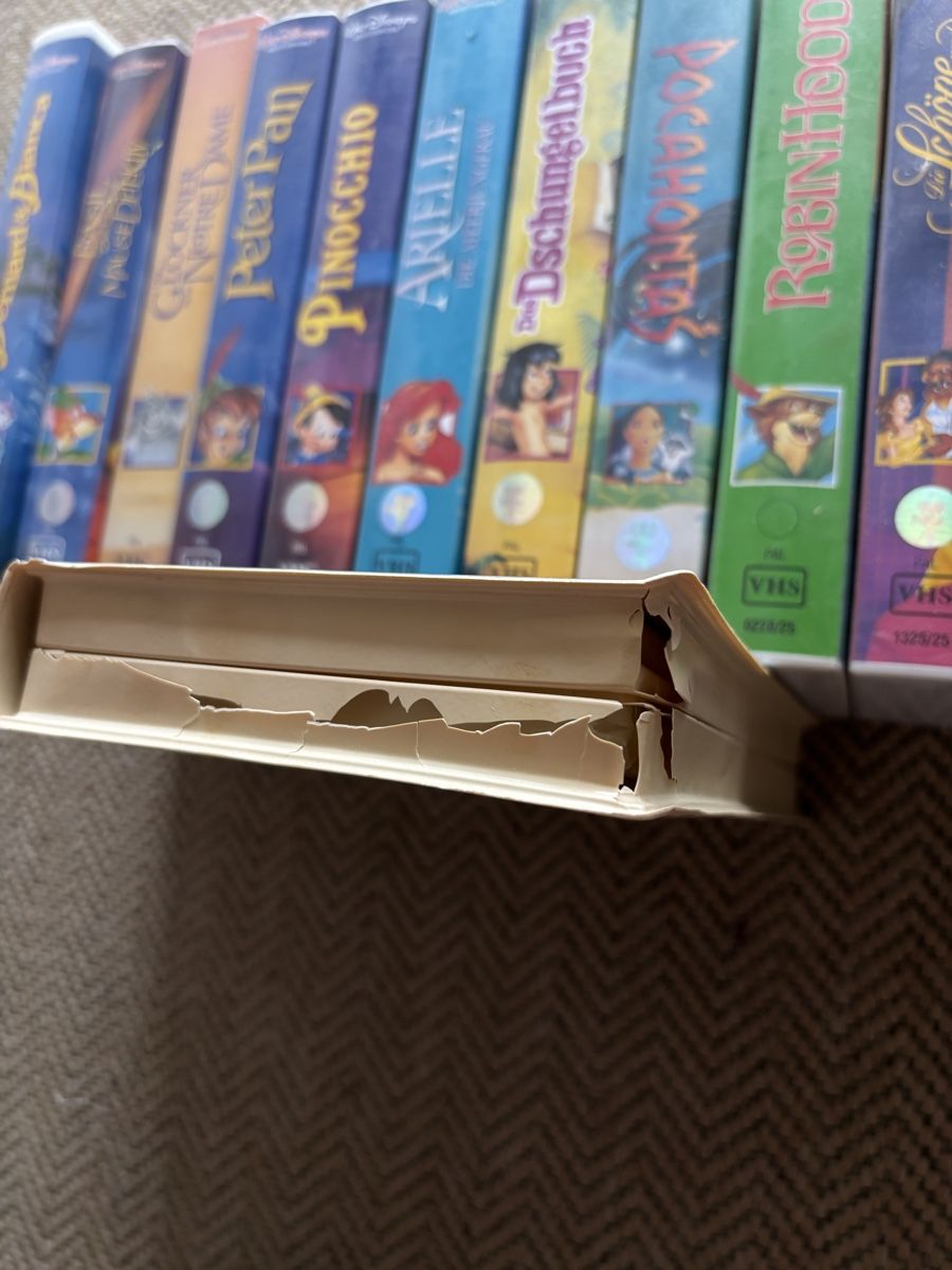 Tutti i VHS: 15 originale Walt Disney VHS Kassetten  – Usato da Rikon im Tösstal venduto da Bonfi 1