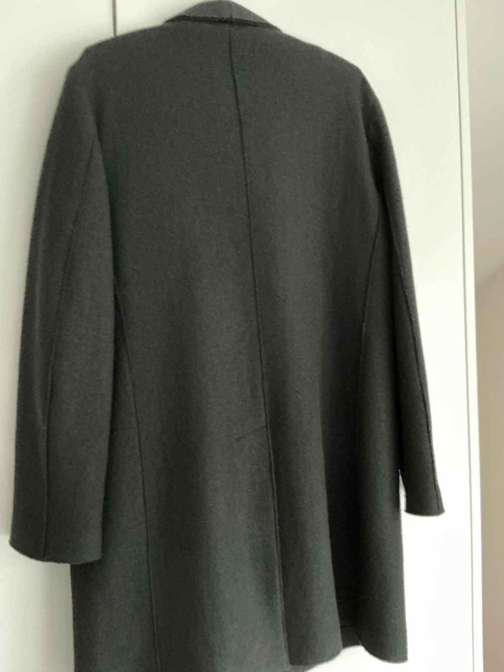 Zegna Mäntel: ZEGNA Raw Edge Cut Mantel – Gebraucht aus Zollikon von halbkarat 2