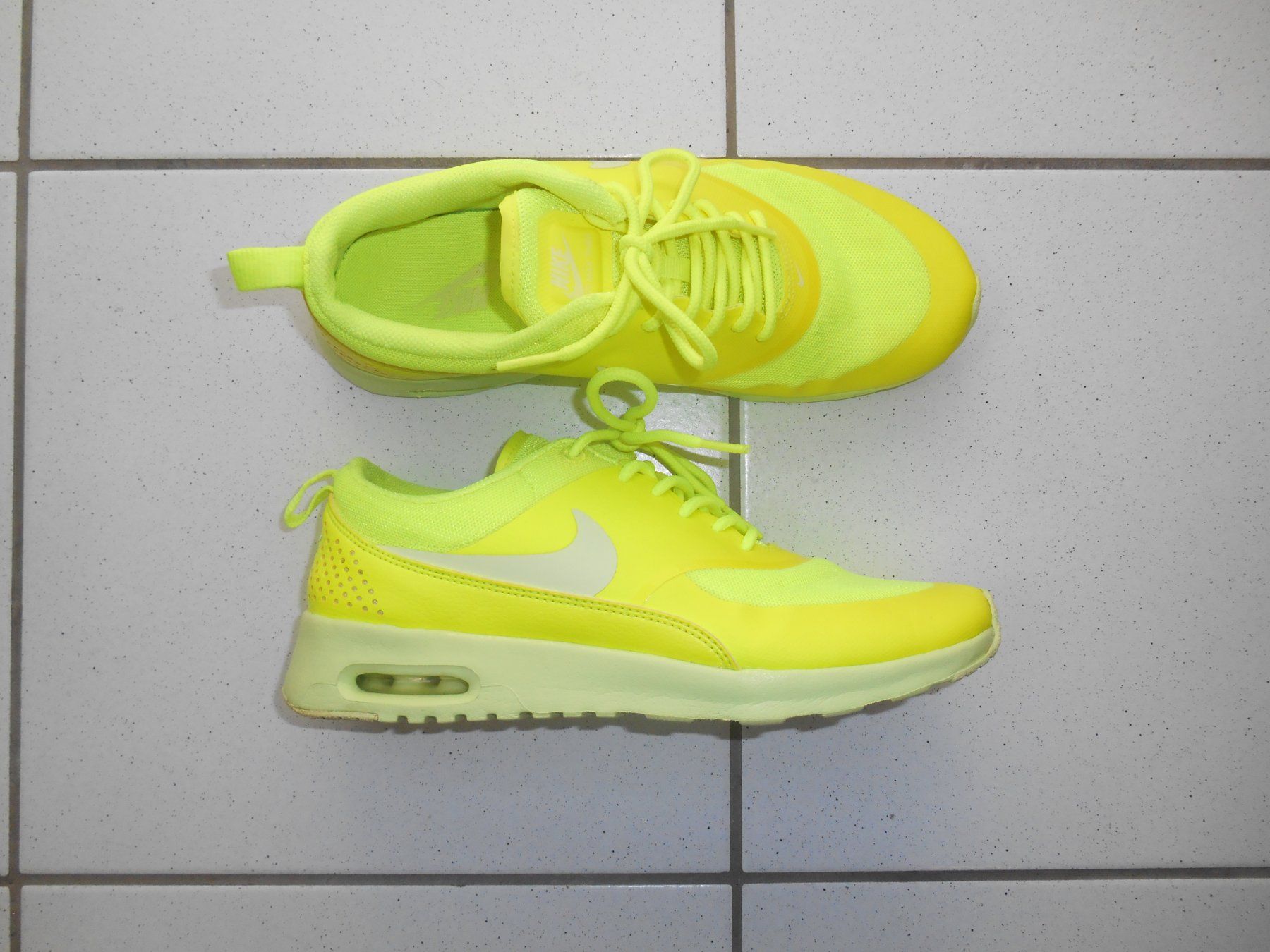 Nike Scarpe da donna: Nike Air Max Thea Sneaker Grösse 38.5 – Usato da Basel venduto da chien008 3