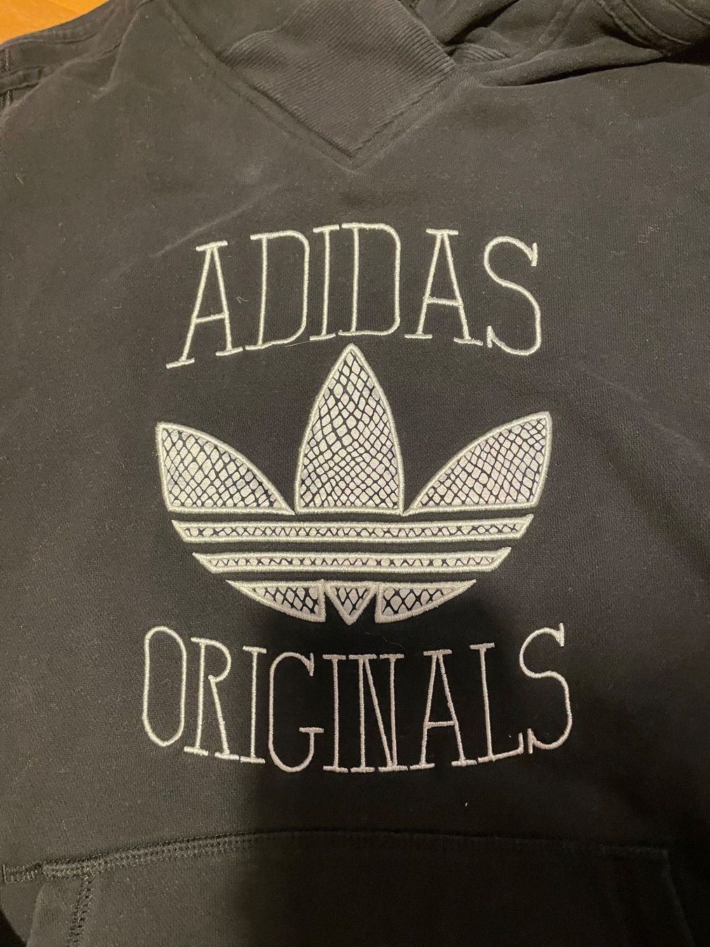Adidas Maglioni & Felpe: Adidas Original Hoodie Schwarz Grösse M, mit Logo, Pullover – Usato da Hubersdorf venduto da JanasHeartTreasures 1