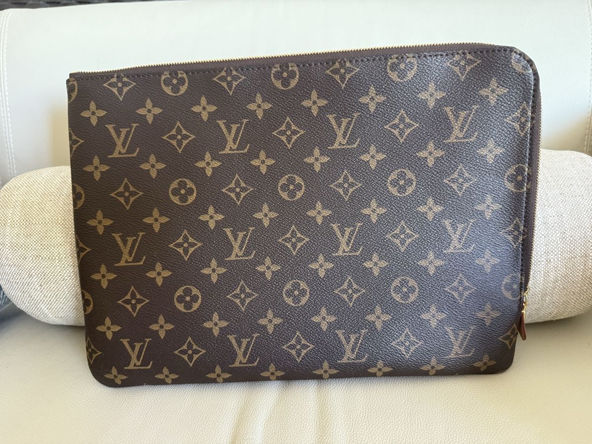 Louis Vuitton Sacs: Louis Vuitton Laptop Pouch - Jour – Neuf (Voir description) à Zollikon par sba_5tf2 1