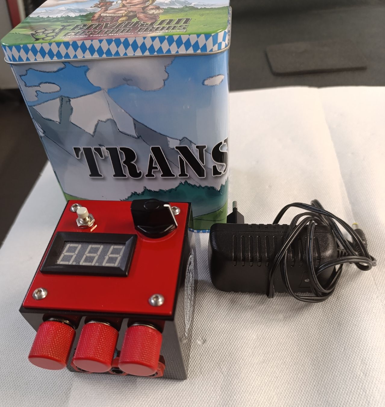 Alimentation électrique: Tattoo Power Supply Bavarian Custom Irons Transformator239 – D'occasion à Avry-sur-Matran par dav_nm5p
