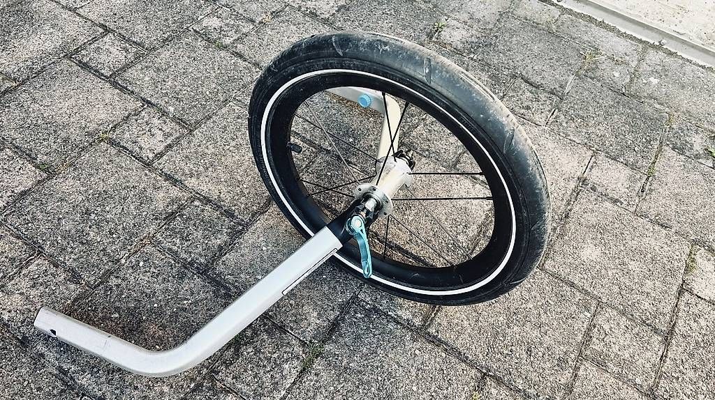 Thule Rimorchi: Thule Jogging Kit 2 – Usato da Gundetswil venduto da sijemarti 1
