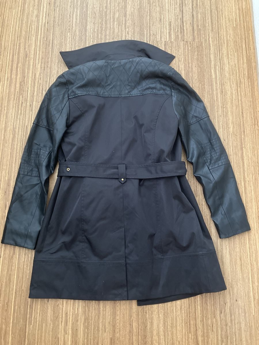 Manteaux: Damen Trenchcoat schwarz Grösse 40 – D'occasion à Ruggell par VegasGirl 1