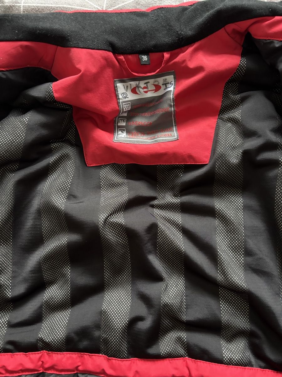 Jacken: Ski jacket old school for kinder size 36 – Gebraucht aus Belfaux von vik_c6z2 4