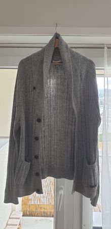 Strickjacke Grösse L Grau